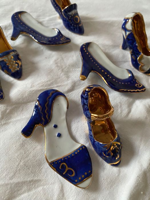 conjunto de sapatos miniatura de porcelana NAV portugal pintados à mão
