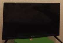 Vendo 5 televisões silver 55 por 33.  Cada uma 50 euros.