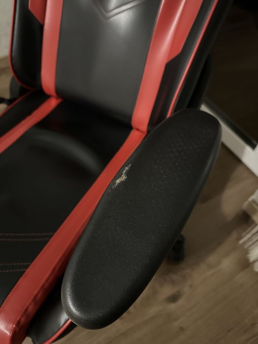 Продам крісло dx racer p series