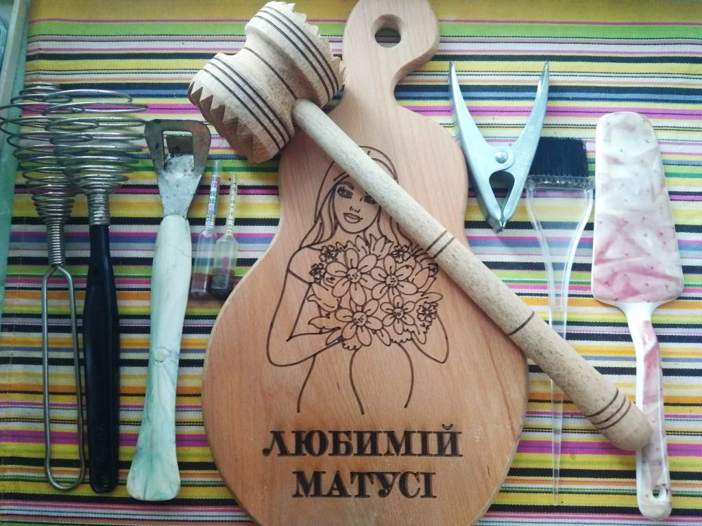 Кухонные принадлежности.