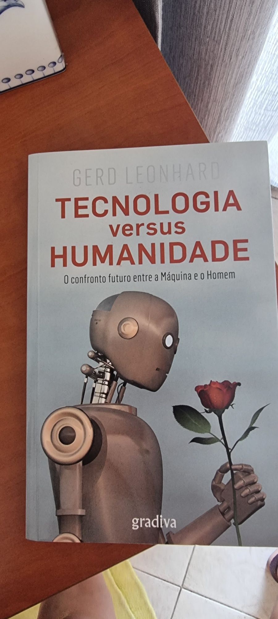 Tecnologia versus Humanidade