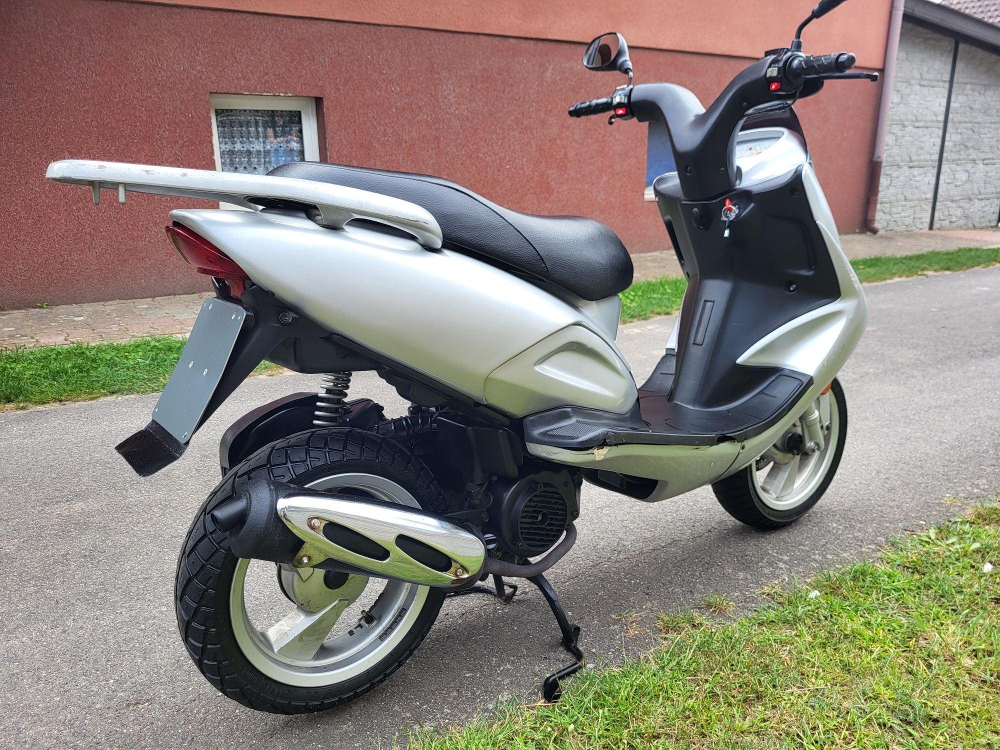 Motorower Skuter 125cm3 motor Pegasus Corona 125 moc 10KM
