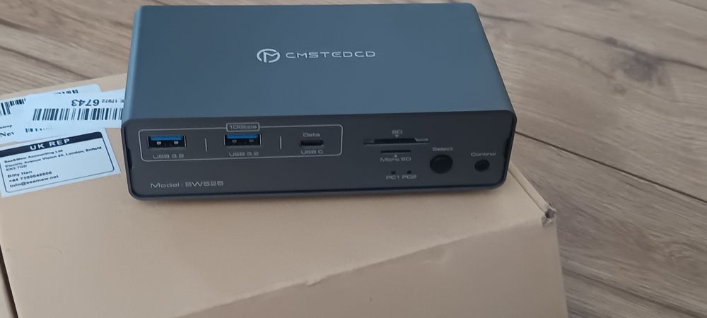 Przełącznik Kvm dwa monitory stacja dokująca USB-C CMSTEDCD SW525