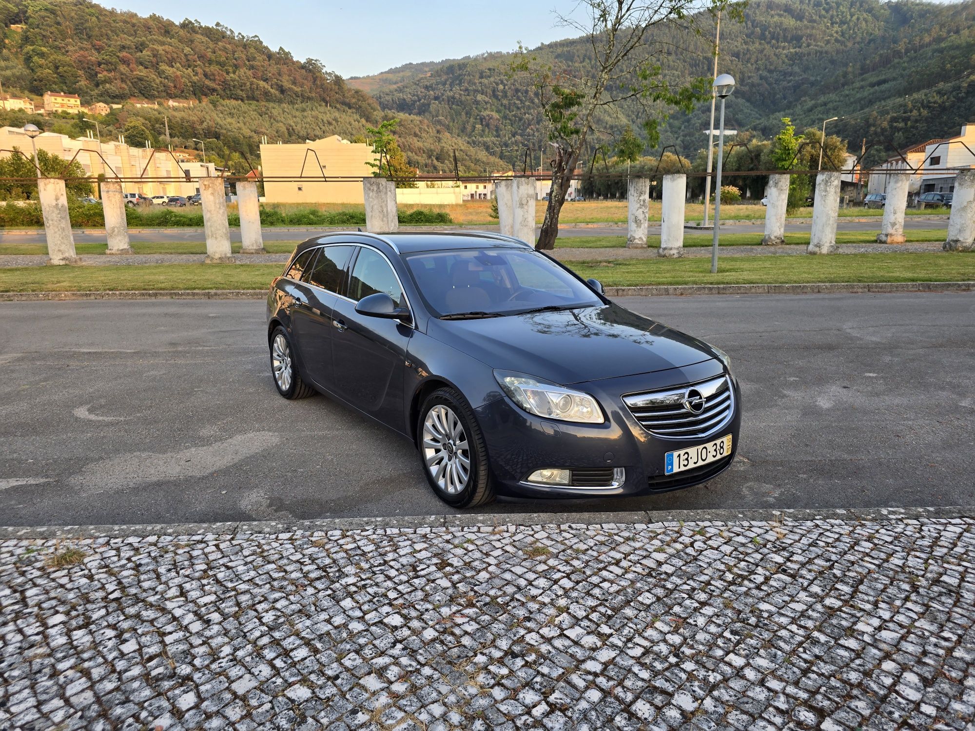 Opel Insignia 2010 apenas 206000kms