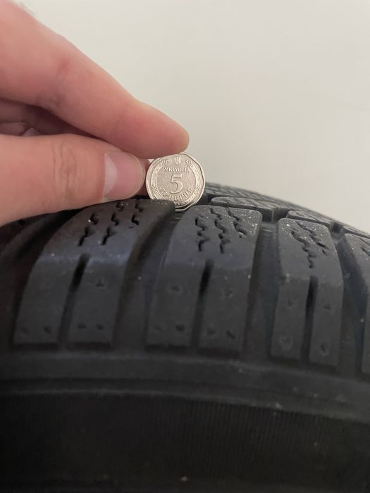 Зимова гума DUNLOP 225/55/R16 (99H M+S), в наявності 1 шина (під запас