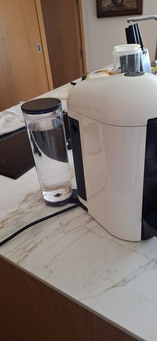 Máquina café  Nespresso Vertuo Plus