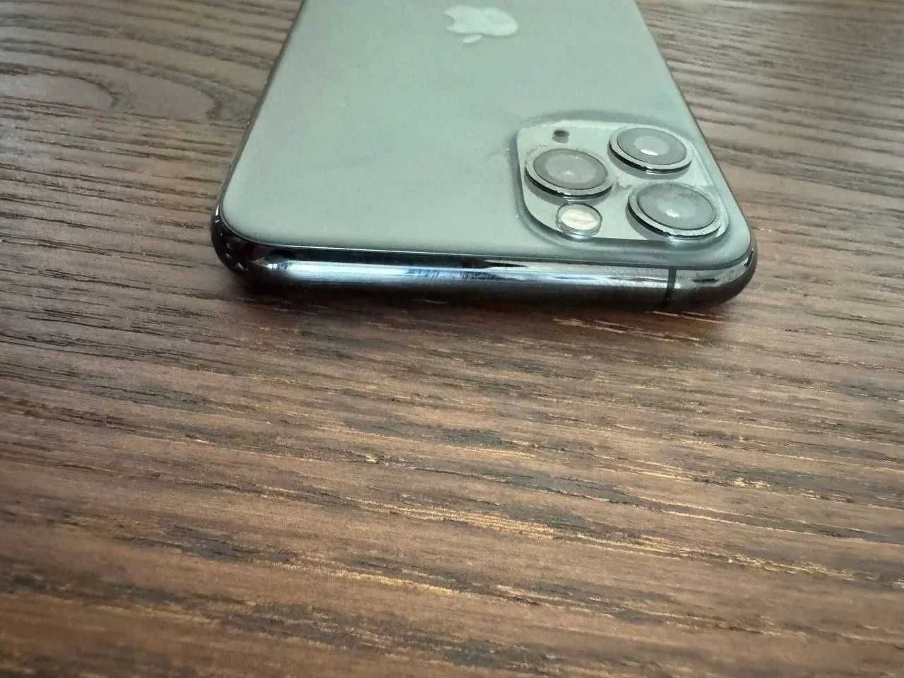 iPhone 11 Pro 94% батарея. Гарний стан