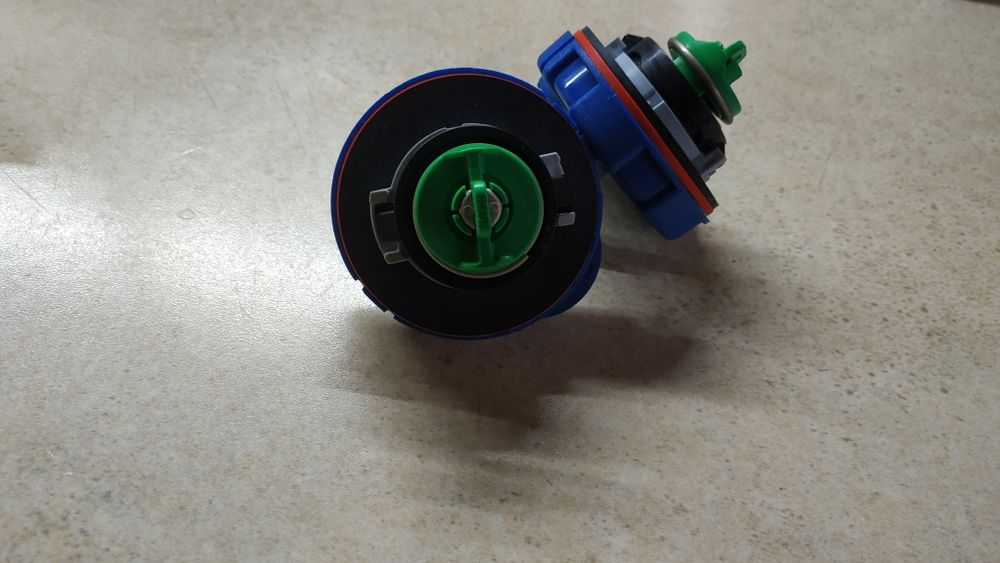 Крышка бака adblue универсальная.