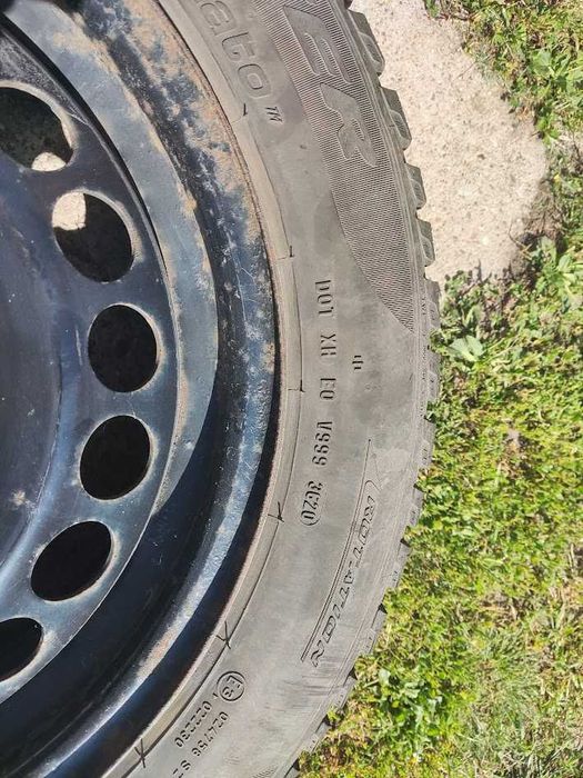 Koła zimowe Opel Corsa D - Pirelli + kołpaki 185/60 r15