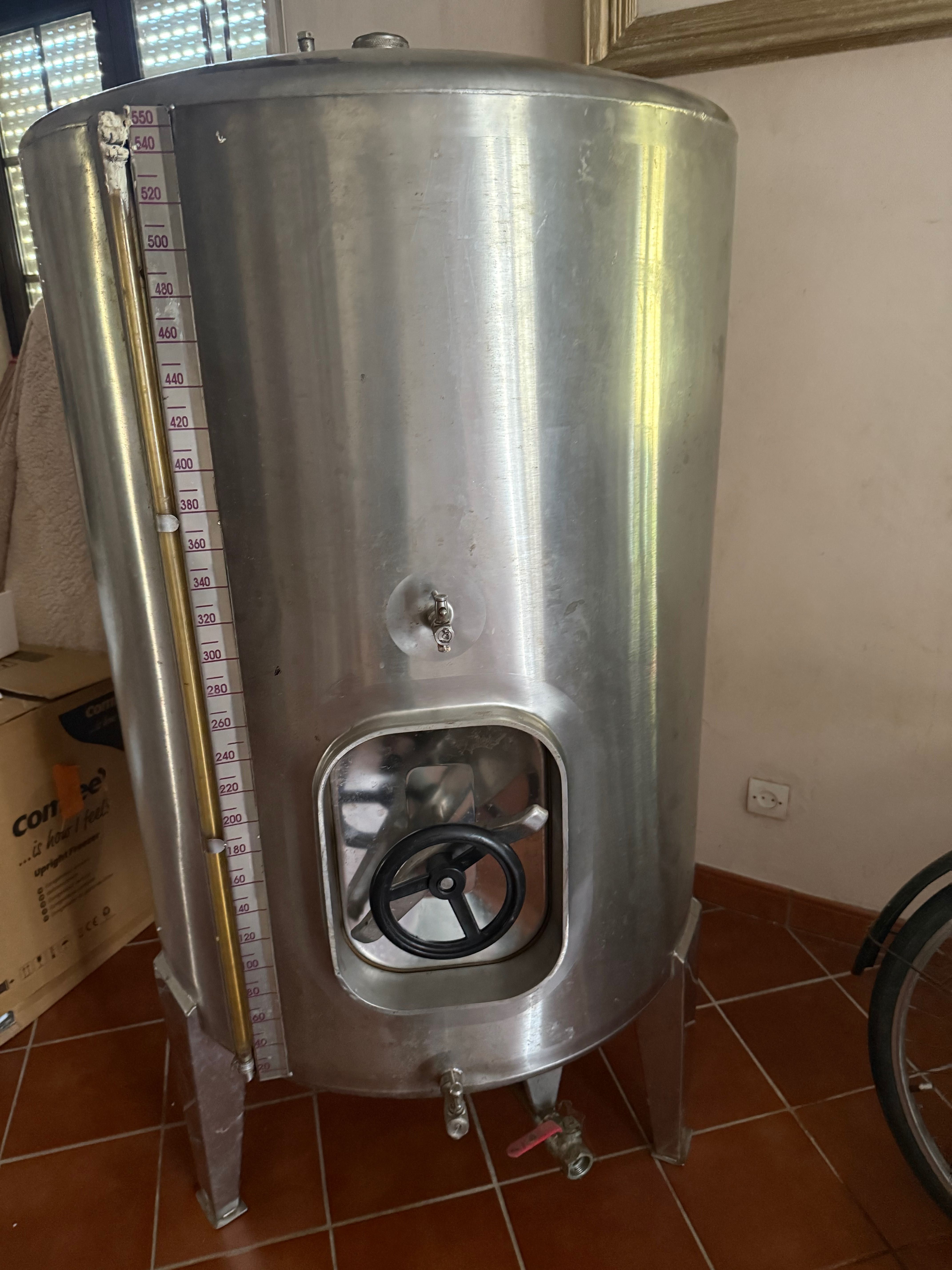 Cuba de vinho 550l