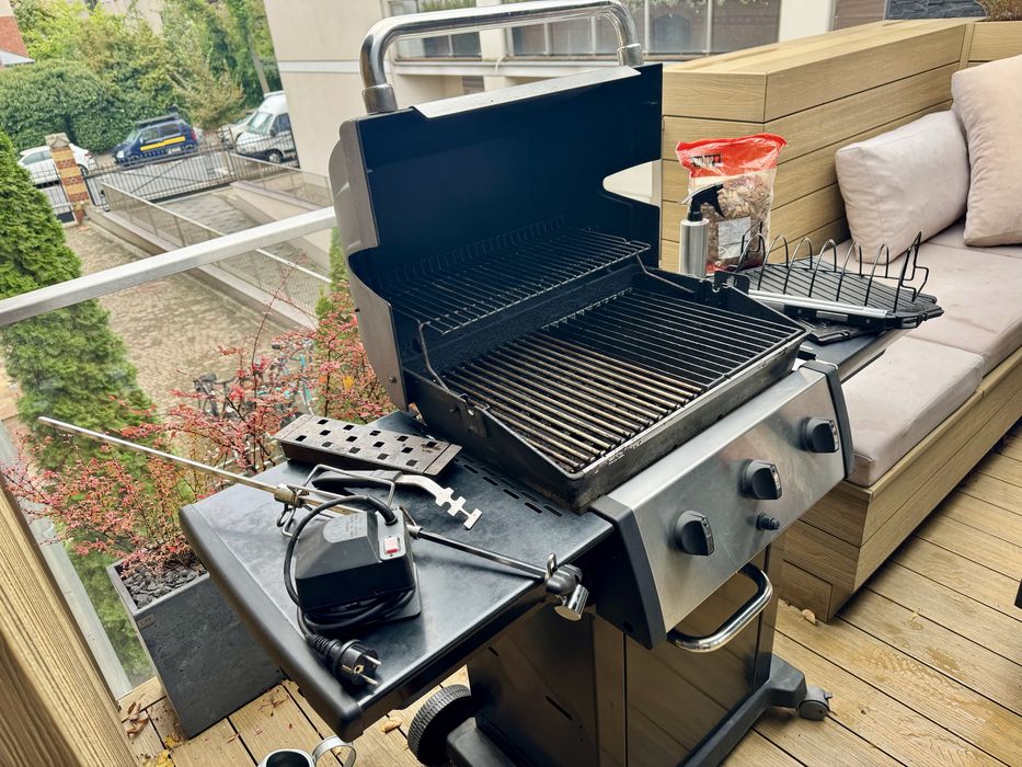 Grill Gazowy Broil King Monarch 320 z rożnem + DODATKI