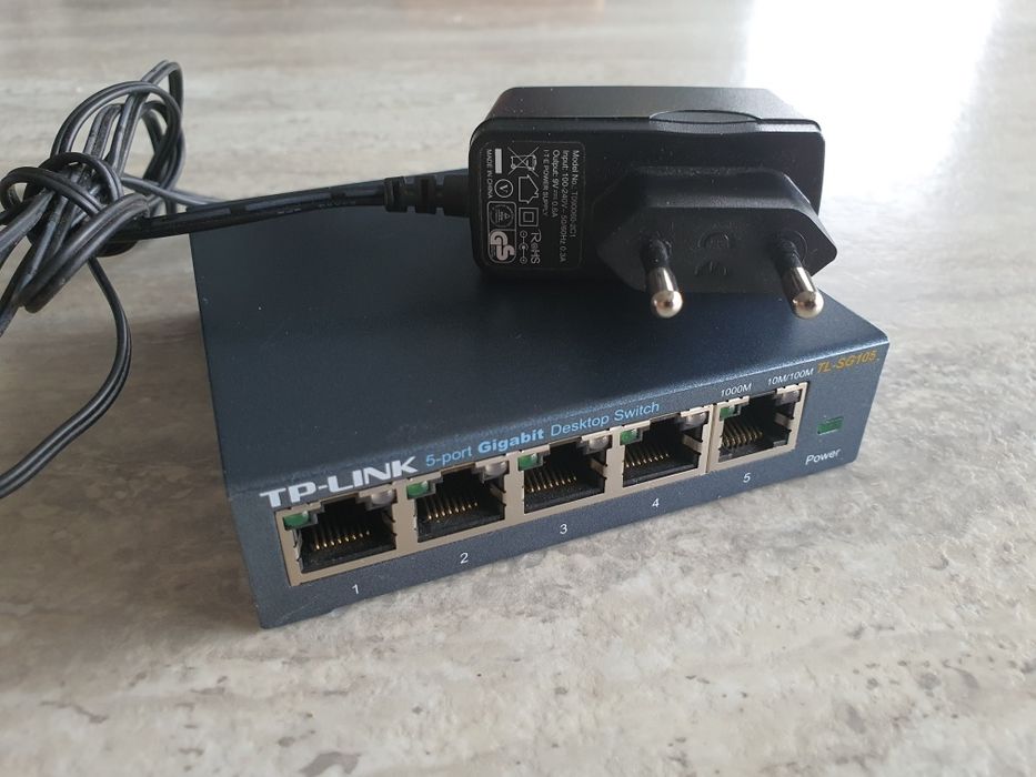 Zyxel ES-105A switch pasywny 5-portowy metalowa obud zasilacz 10/100Mb