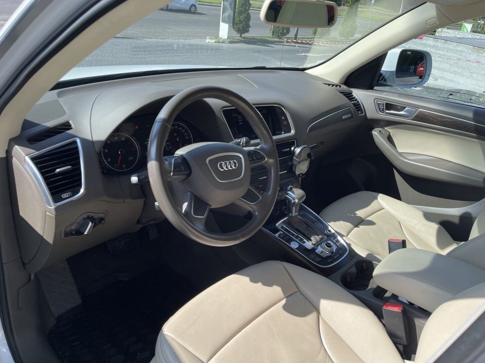 Audi Q5  2016 терміново