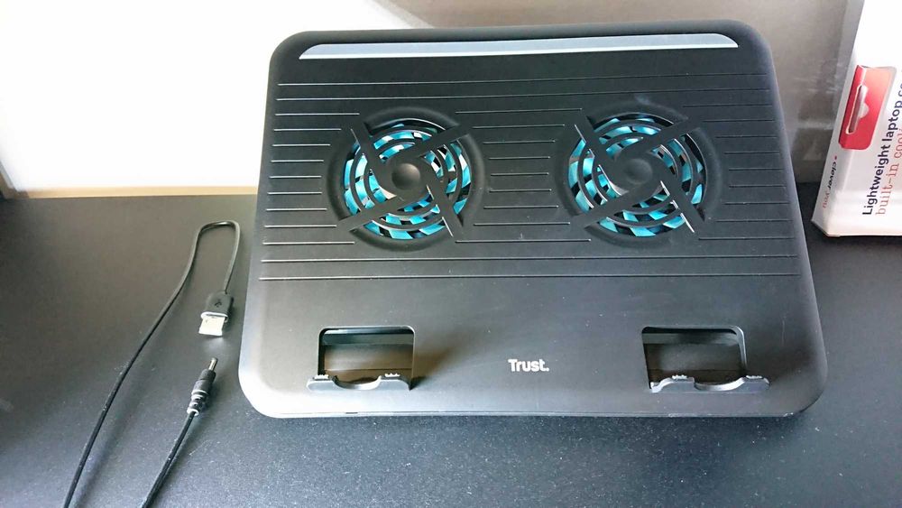 Подставка под ноутбук / планшет до 16" дюймов Trust Cyclone 17866