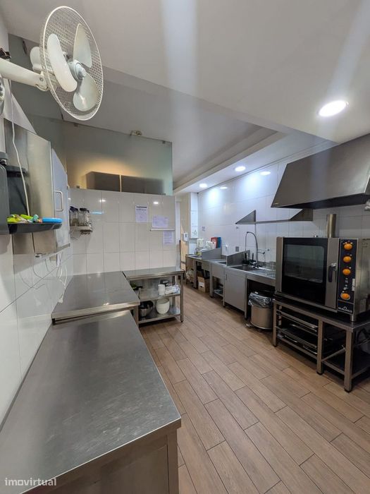 Trespasse — Cozinha Profissional Equipada e Licenciada | Areosa, Porto