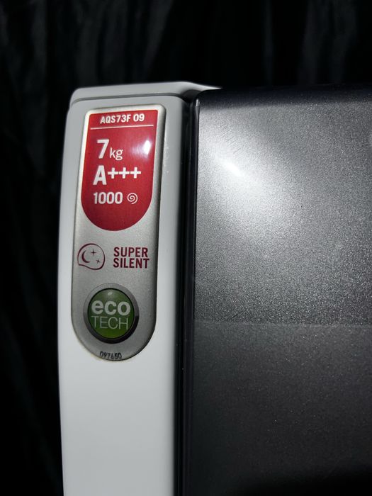 7 кг инверторная стиральная машина Ariston Aqs73f. Доставка бесплатно