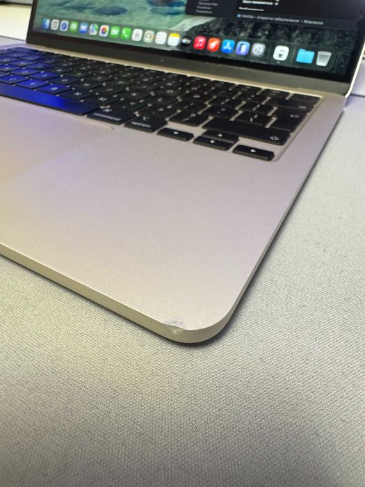 MacBook Air 13” (M2, 2022) – 8 ГБ / 256 ГБ SSD – Starlight