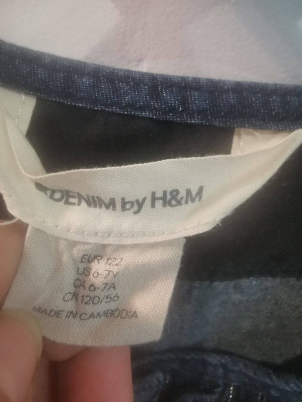 Sukienka dla dziewczynki 122 H&M 
H&M
Zapraszam