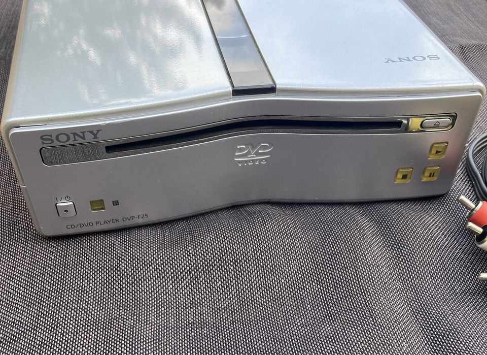 Sony CD/DVD Player DVP-F25