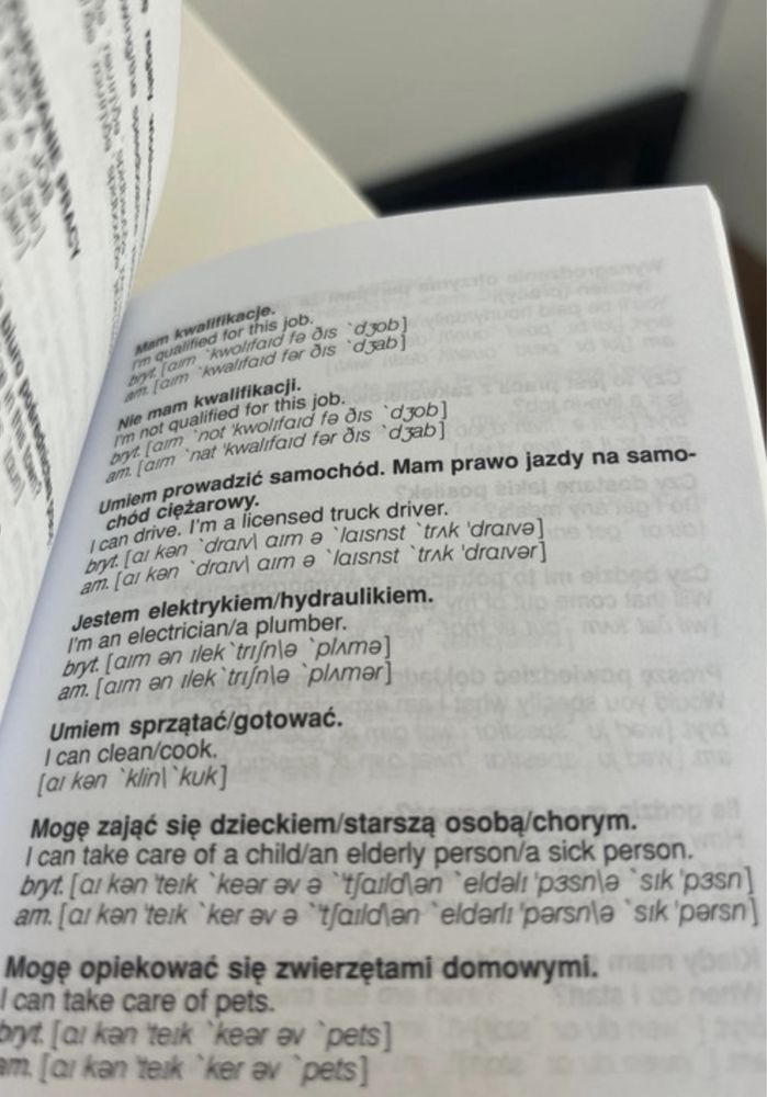 Słownik angielsko-polski z rozmówkami