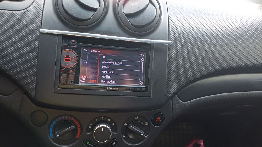 Легковий автомобіль