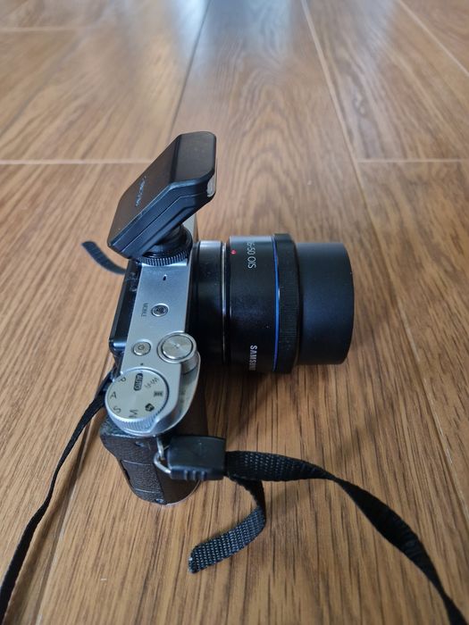 Aparat Samsung NX 3000