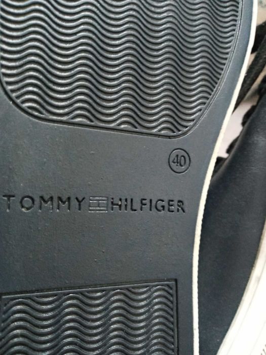 Tenis Tommy Hilfiger n 40 em bom estado