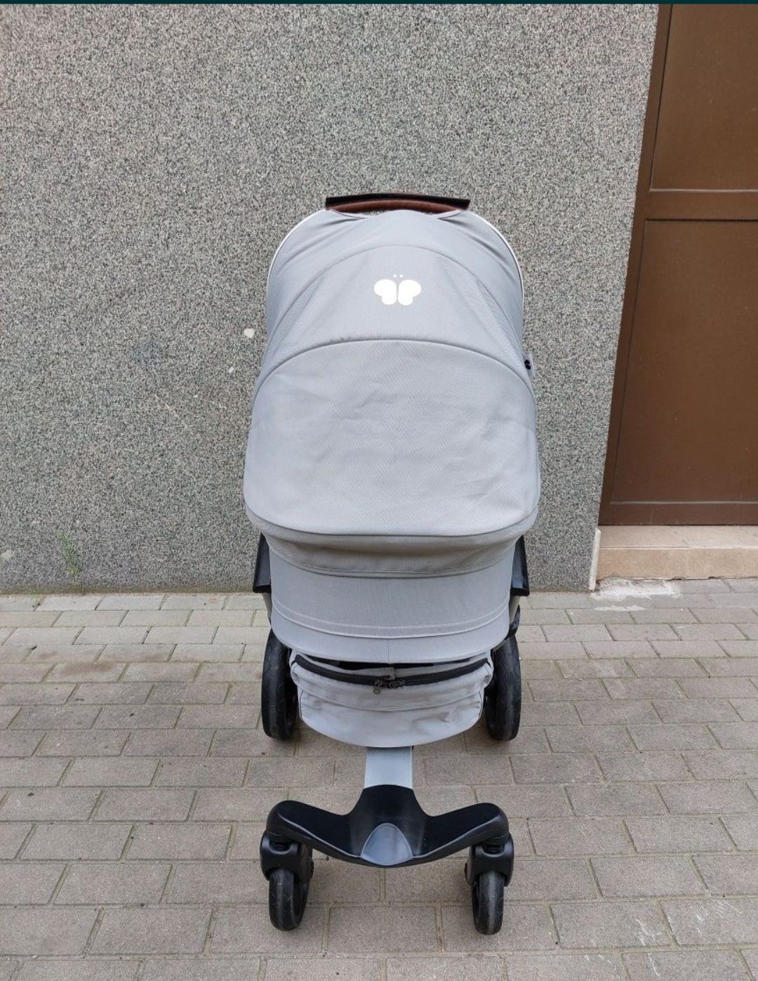 Wózek wielofunkcyjny  dziecięcy marki BONAVI   2 w 1 + dodatki  stan b