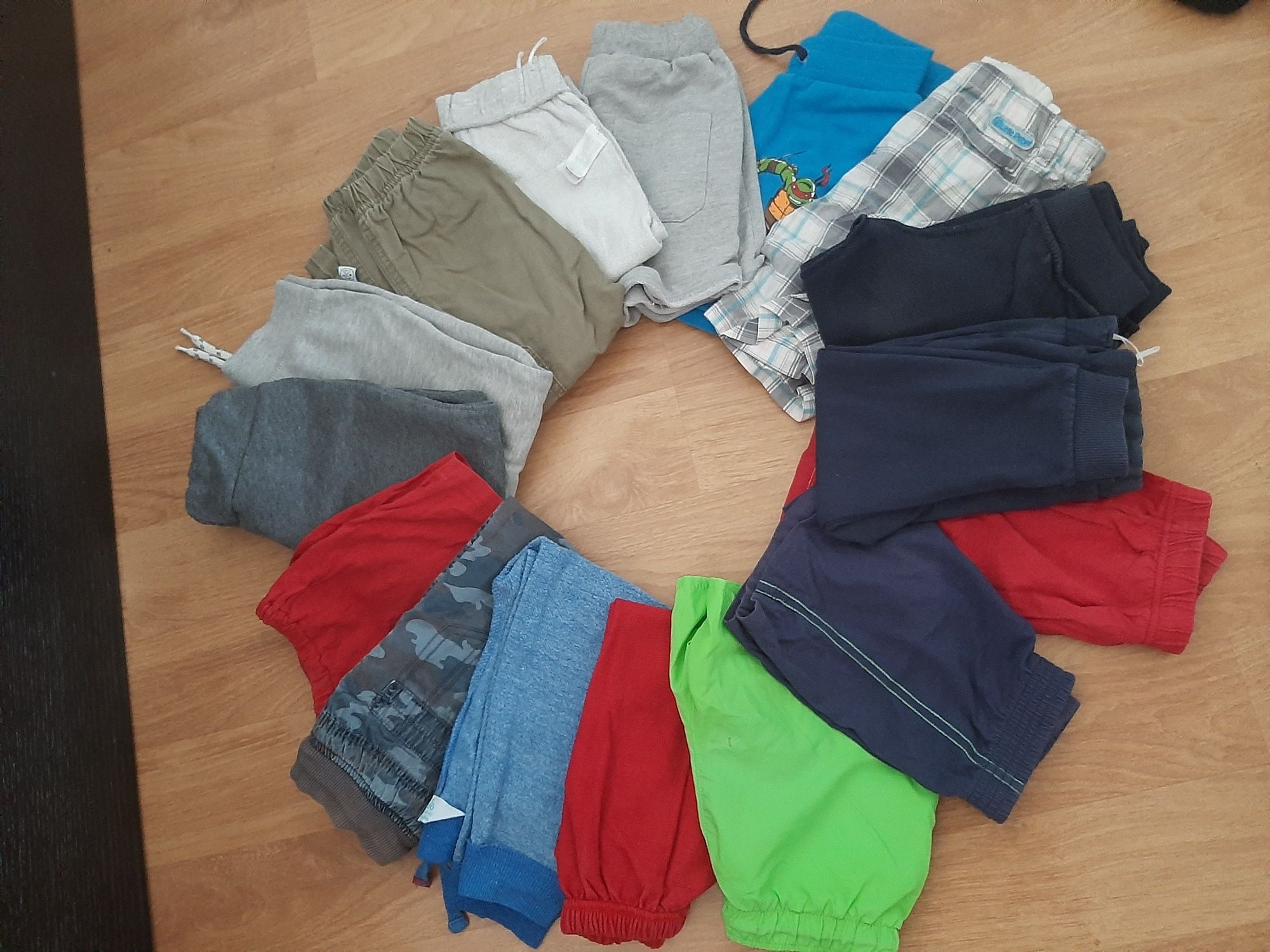 Lote de 60 peças de roupa menino 1ano