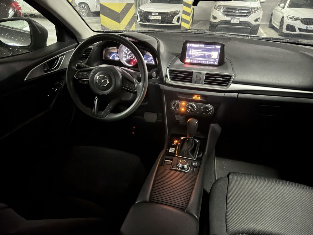 Продам власний авто Mazda 3 на автоматі з пробігом 37 т.км.
