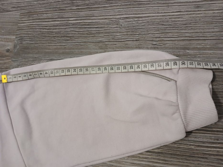 Dres dziecięcy ocieplany rozm.122.