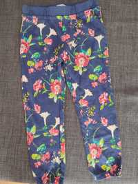 Spodnie dresowe w kwiaty 110