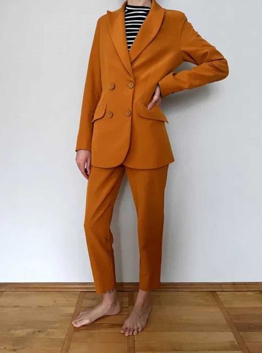 Продам жіночій костюм від українського бренду