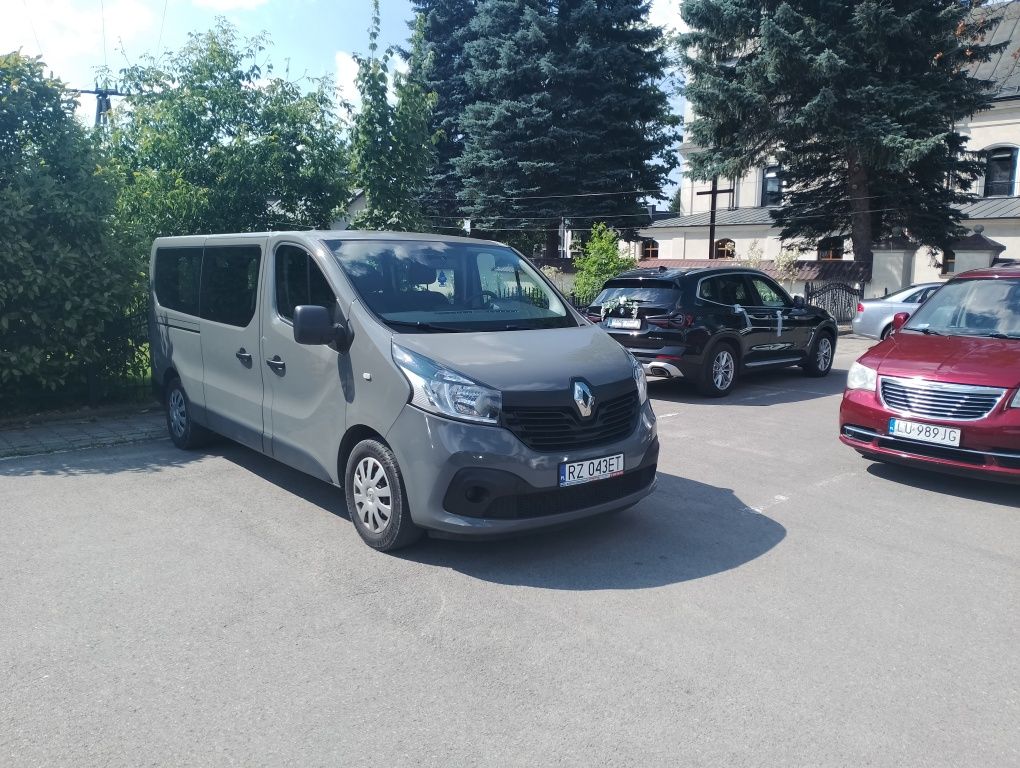Wynajem busa, bus 9 osobowego bez limitu kilometrów