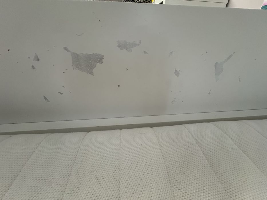 Łóżko piętrowe ikea smastad z biurkiem i materacem
