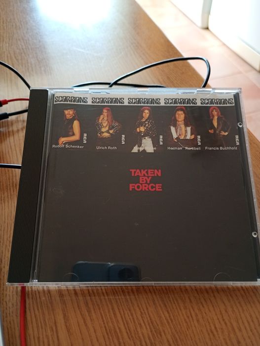 Scorpions Taken by force CD 1a edição 1988