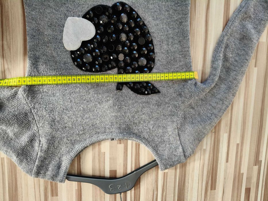 Sukienka tunika szara na zimę, z nadrukiem S