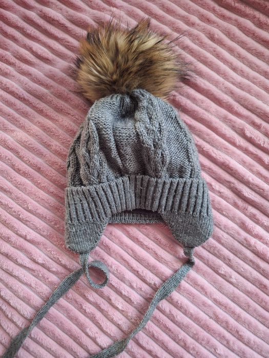Шапка зимова в'язана на 2-4роки