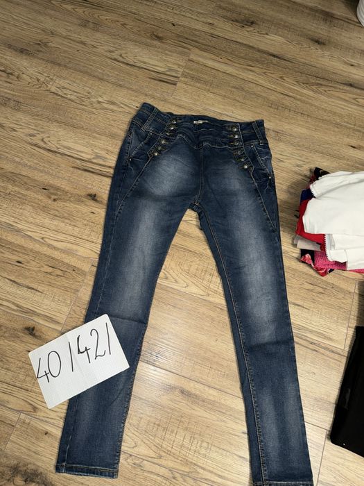 Paka damskich ubrań