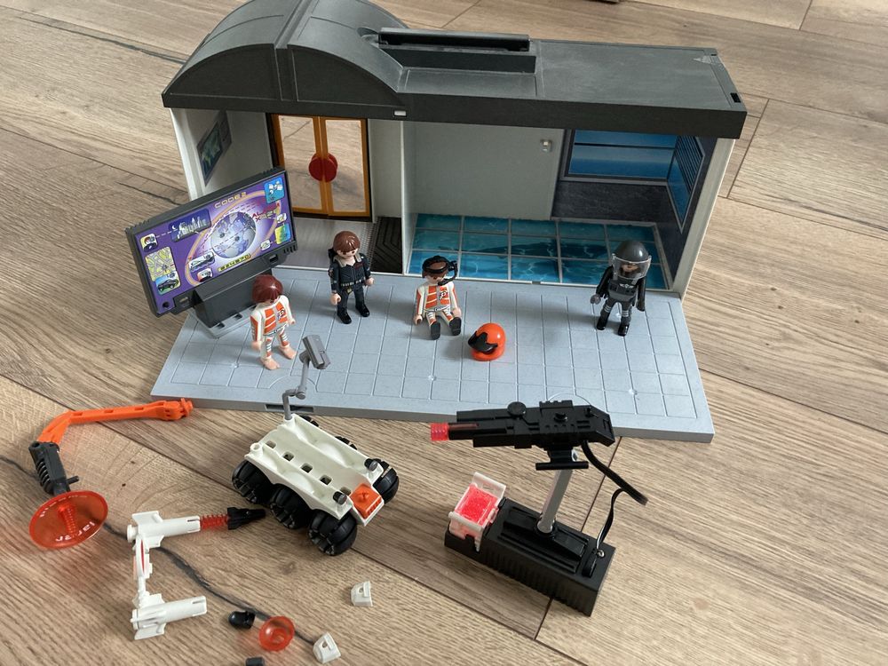 Stacja kosmiczna playmobil (walizka)