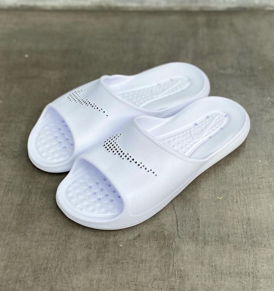 Тапочки Nike Victori One Slide CZ5478-100 Оригинал Benassi Air Сланци