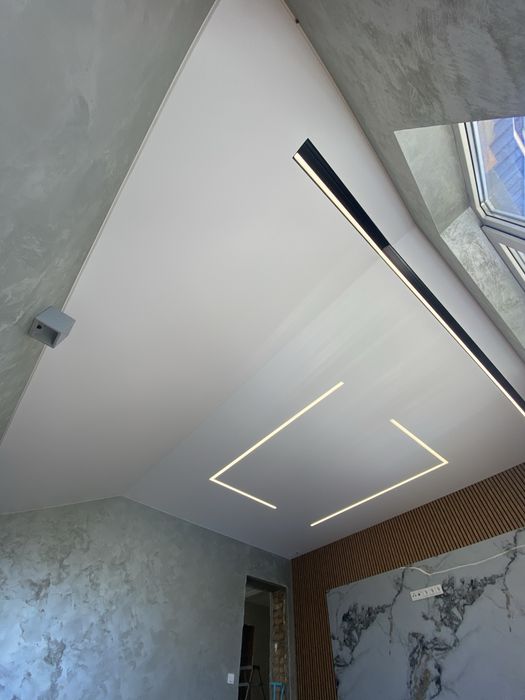 FM Натяжні Стелі