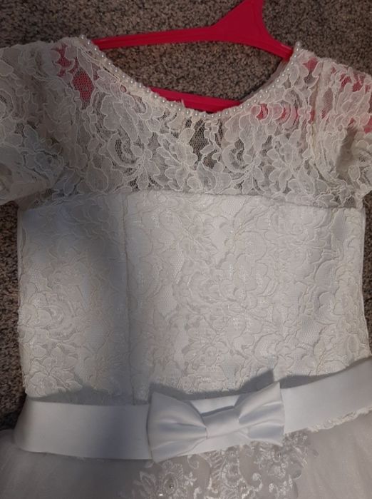 Плаття на причастя,випуск