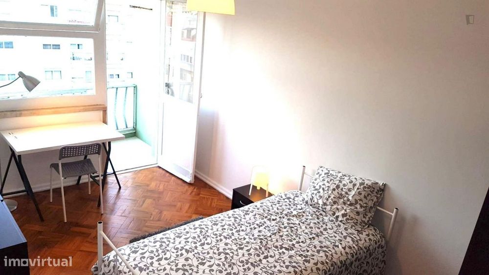 244044 - Title: Cozy 11sqm Bedroom near Colombo...