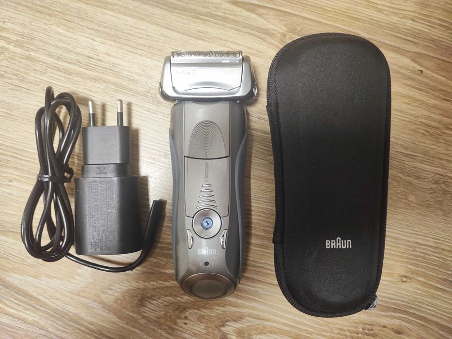 Электробритва BRAUN Series 7 7893s Wet&Dry состояние новой