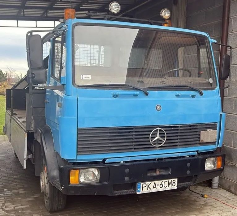 Mercedes-Benz 814  Samochód ciężarowy Mercedes-Benz 814 HDS żuraw dźwig