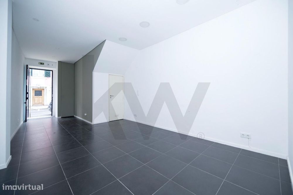 Escritório | Loja | 41m2 | Acesso direto à rua | junto à futura estaçã