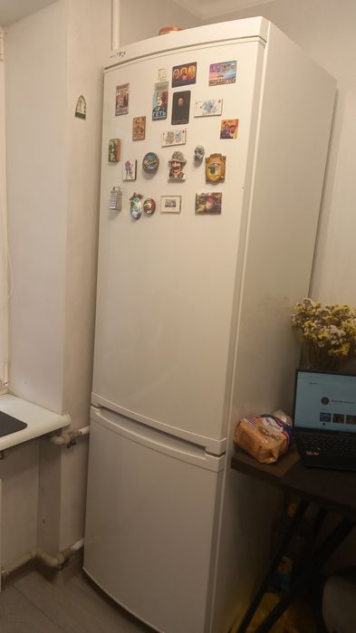 Холодильник Zanussi