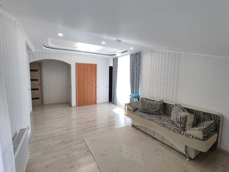 Продаж двоповерхового будинку по вулиці Пирогова