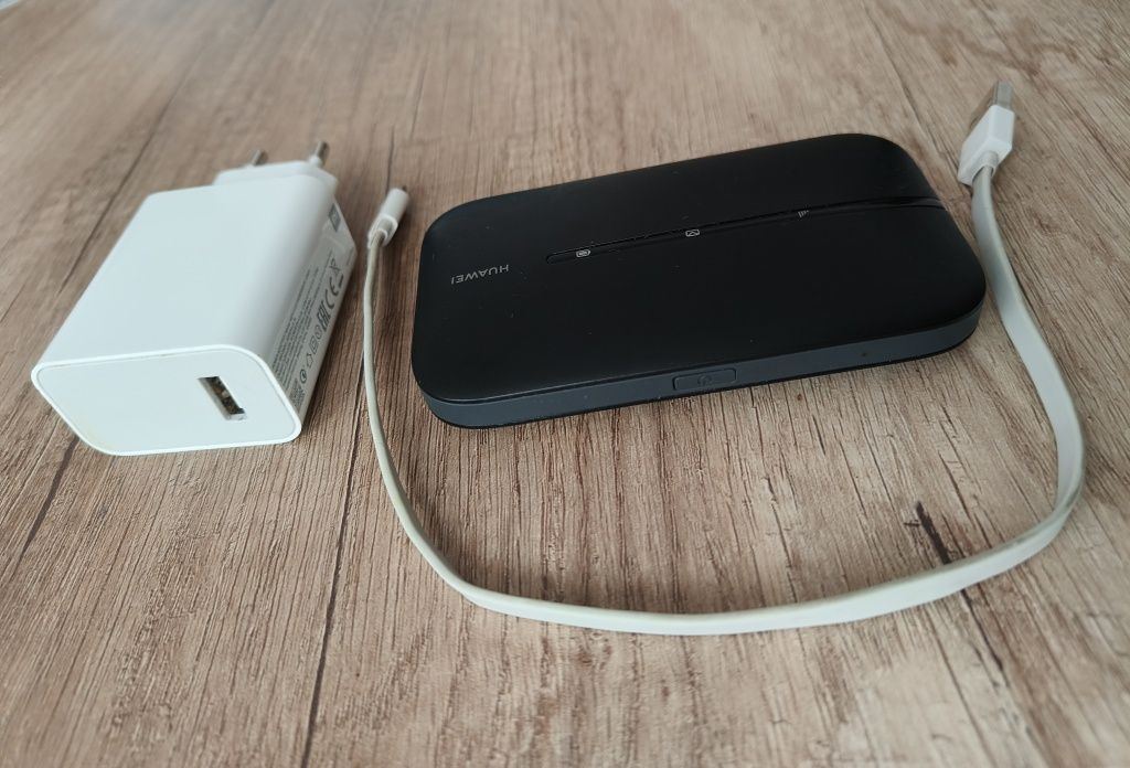 Router/modem Huawei Mobile WiFi E5783B-230 kolor czarny